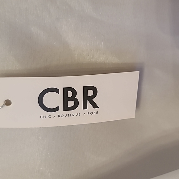 NWT CRB Dress/Robe. Medium. - Picture 5 of 6